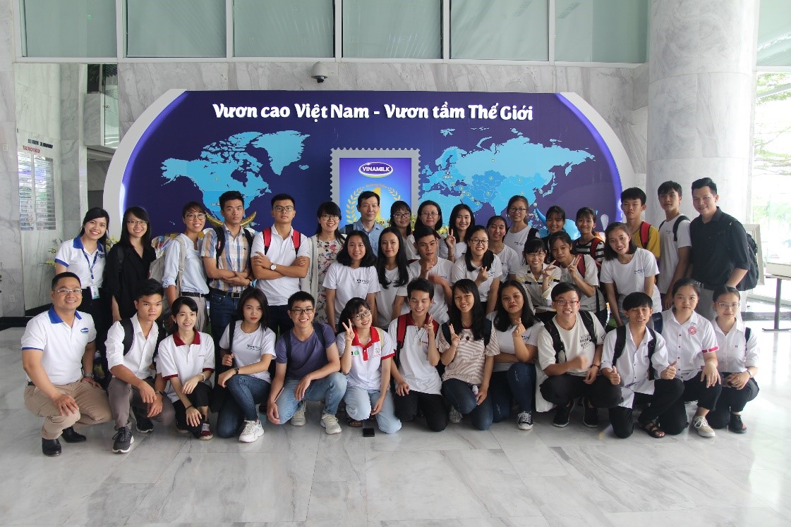VINAMILK[-]VÀ[-]CHIẾN[-]LƯỢC[-]XÂY[-]DỰNG[-]ĐỘI[-]NGŨ[-]KẾ[-]THỪA[-]TÀI[-]NĂNG